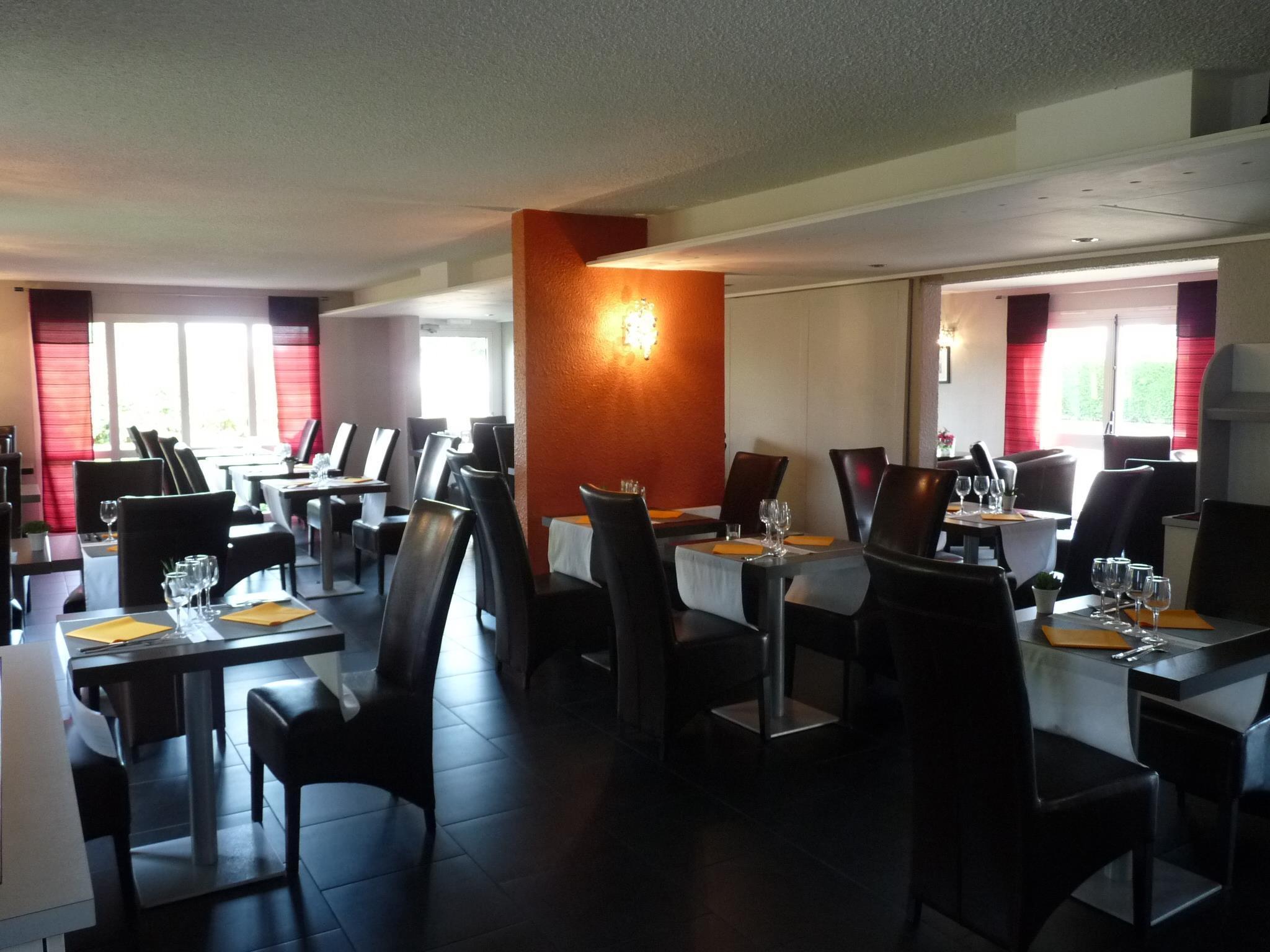 Hotel Kyriad Dieppe Saint-Aubin-sur-Scie Restaurace fotografie